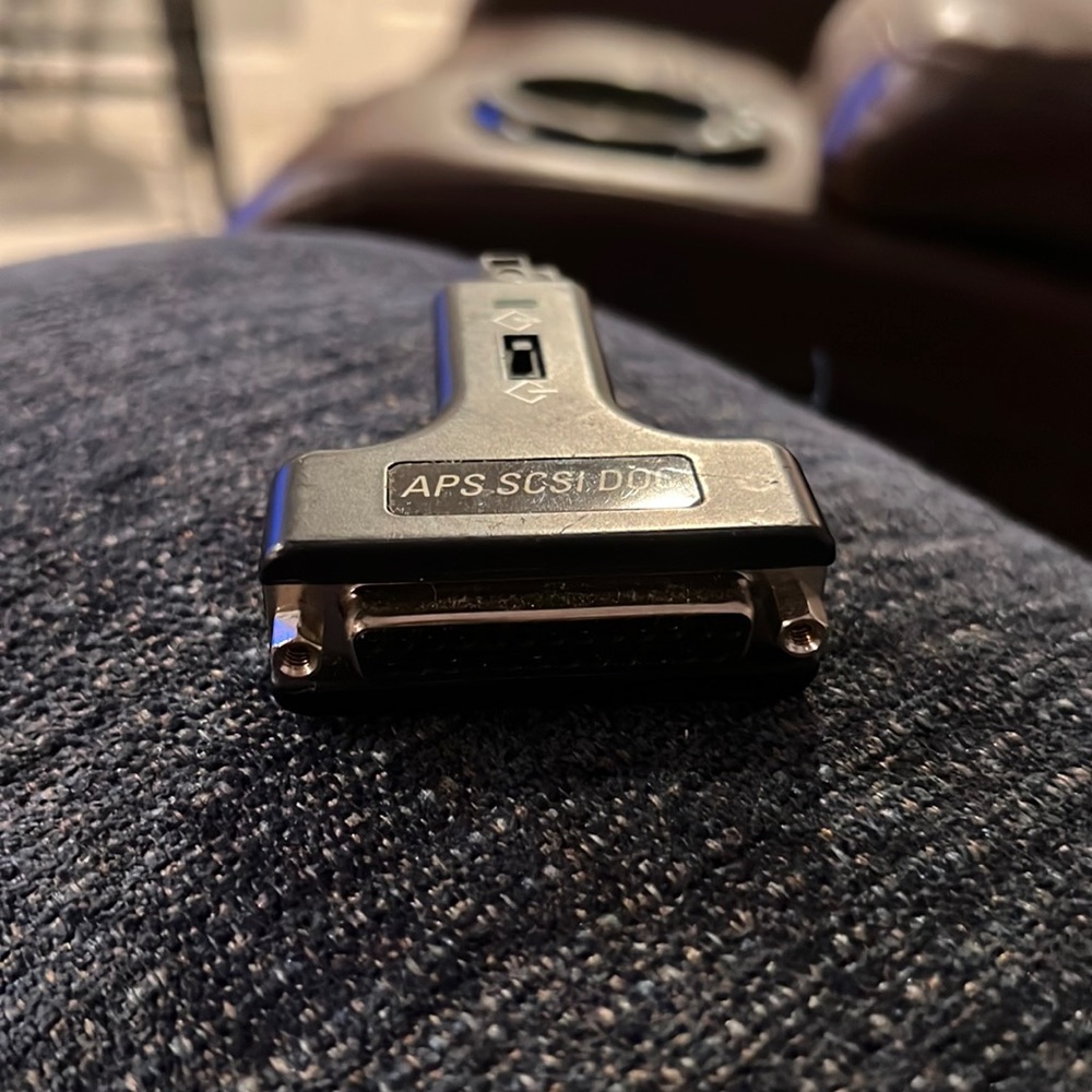 APS SCSI DOC Powerbook HDI 30 male to DB25 female SCSI adapter with switch